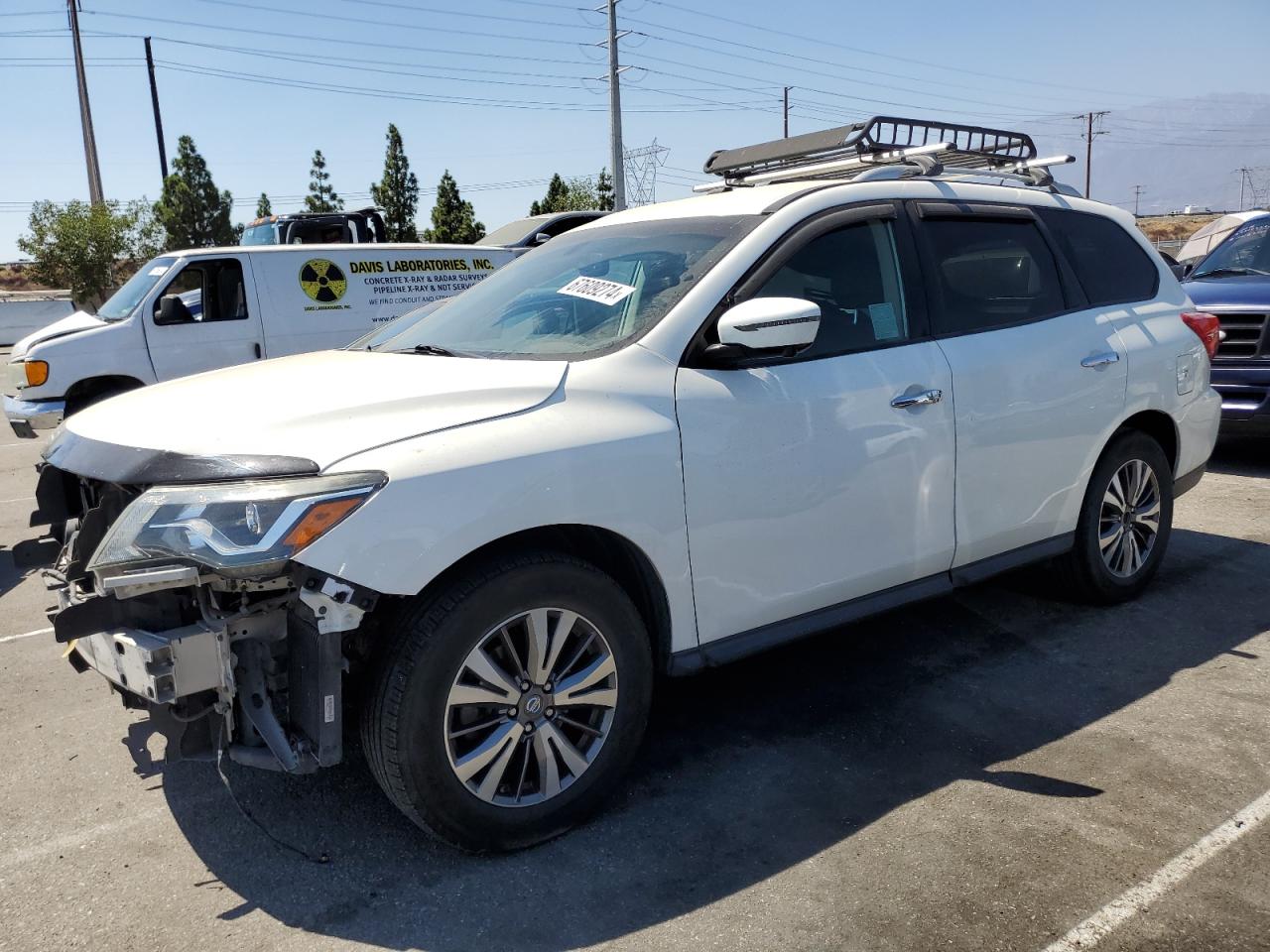 NISSAN PATHFINDER 2017