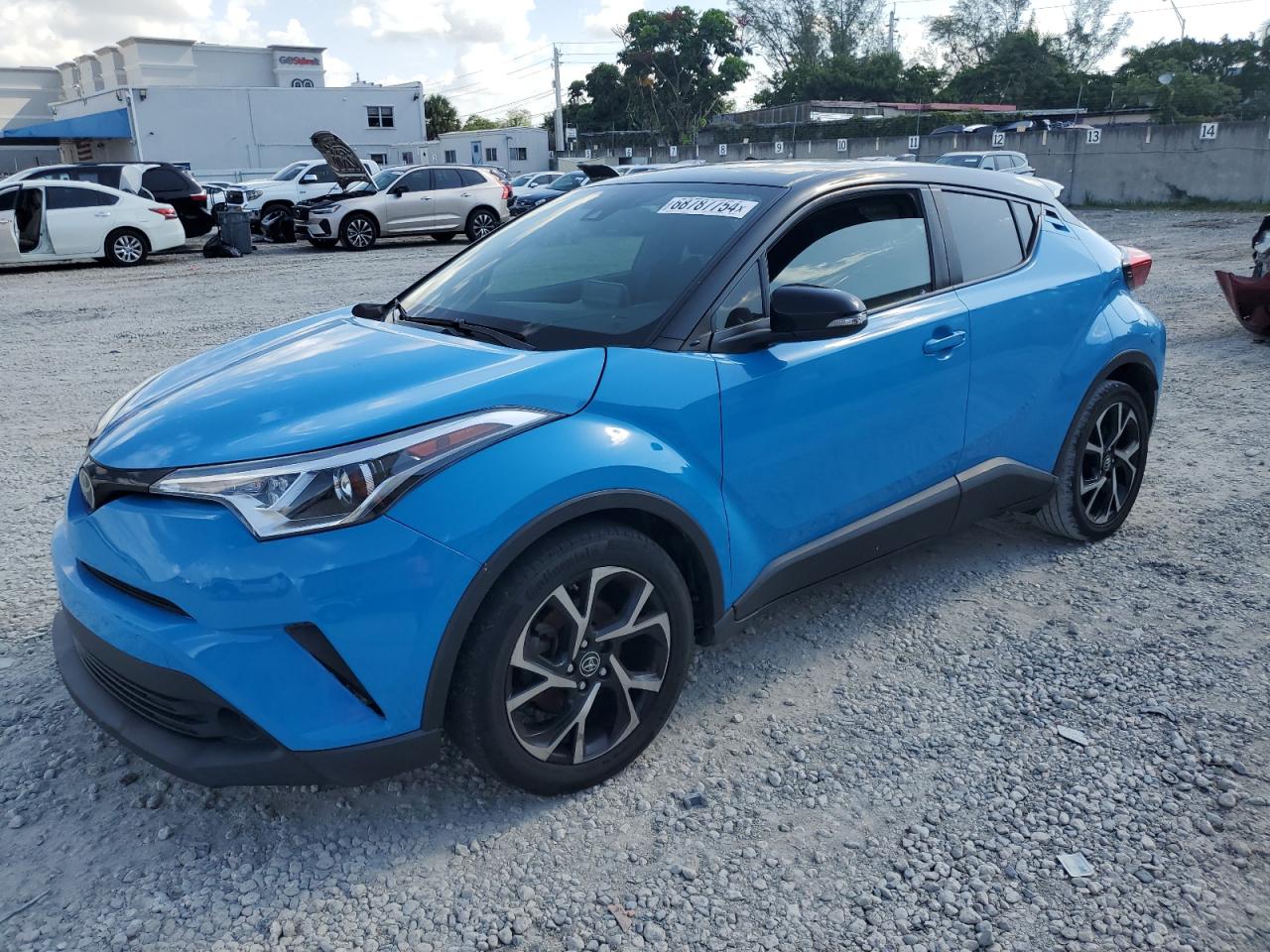 TOYOTA C-HR XLE 2019