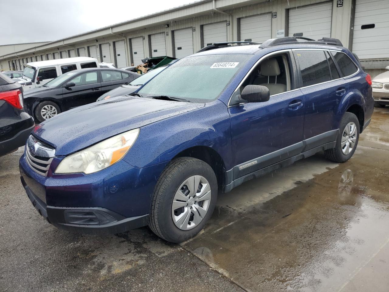 SUBARU OUTBACK 2. 2011