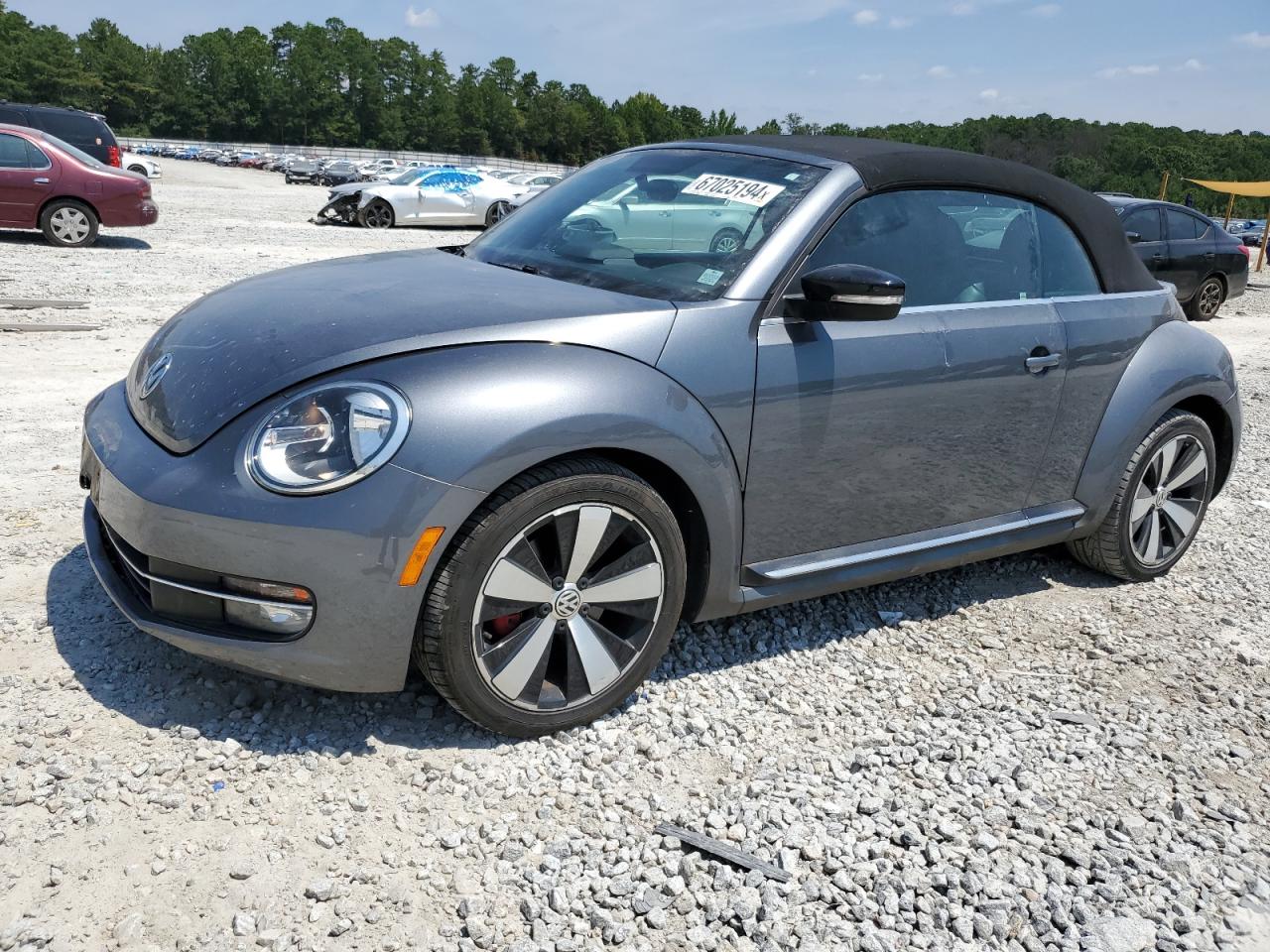 VOLKSWAGEN BEETLE 2013