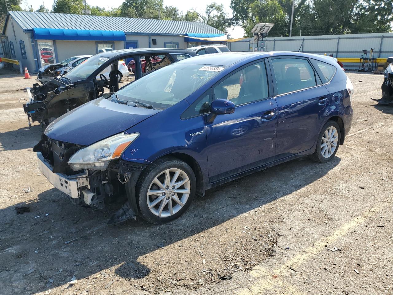 TOYOTA PRIUS V 2012