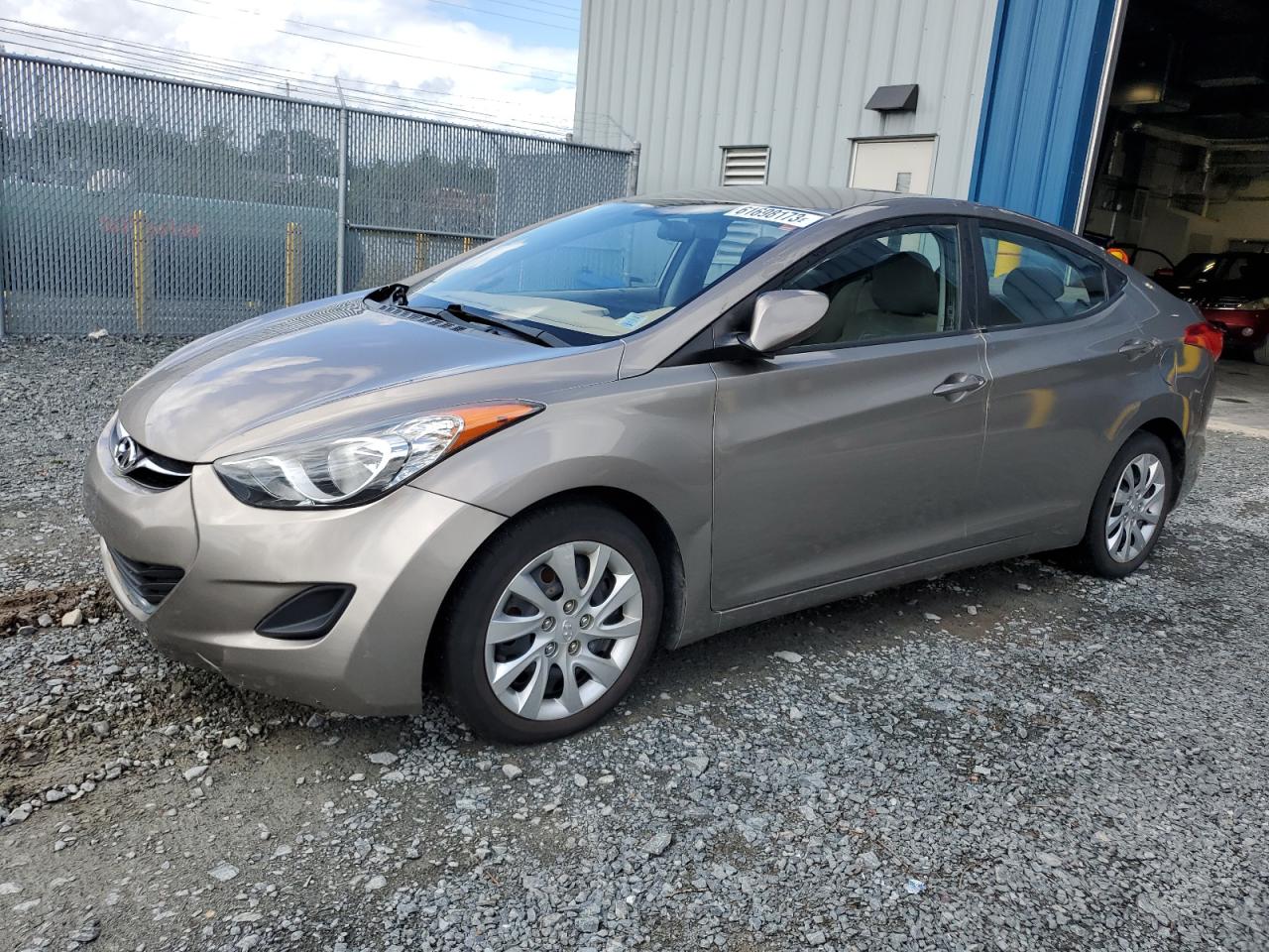 HYUNDAI Elantra Gl 2012