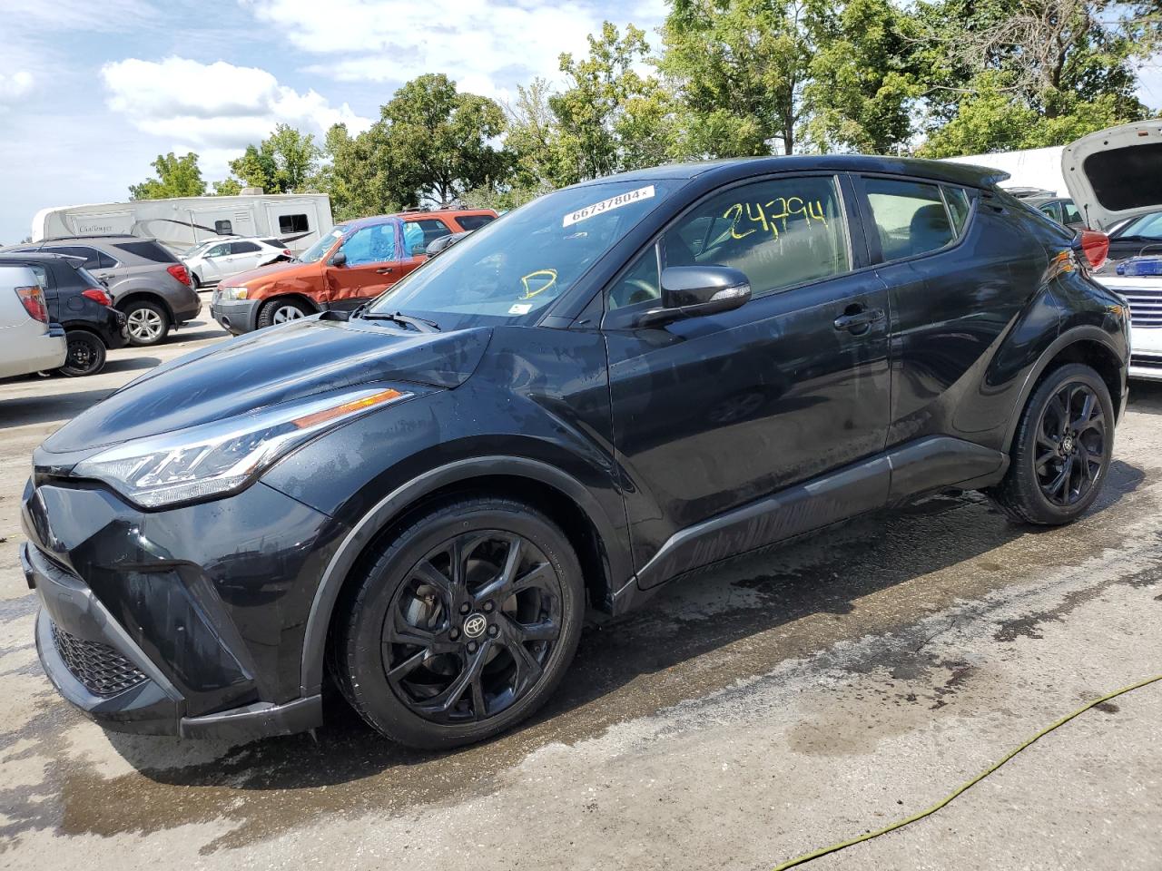TOYOTA C-HR XLE 2021