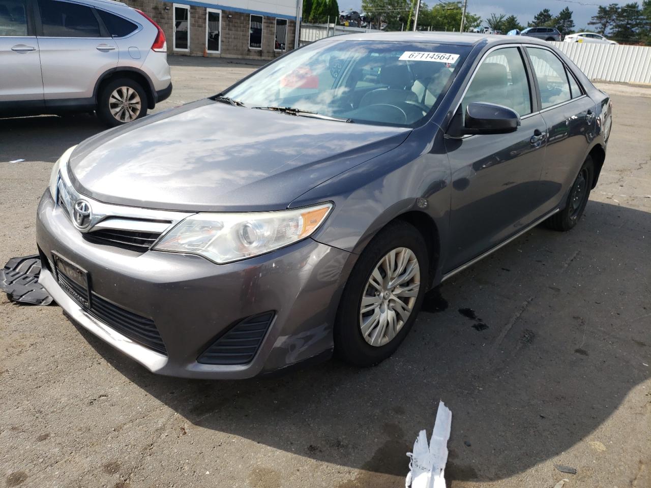 TOYOTA CAMRY 2014