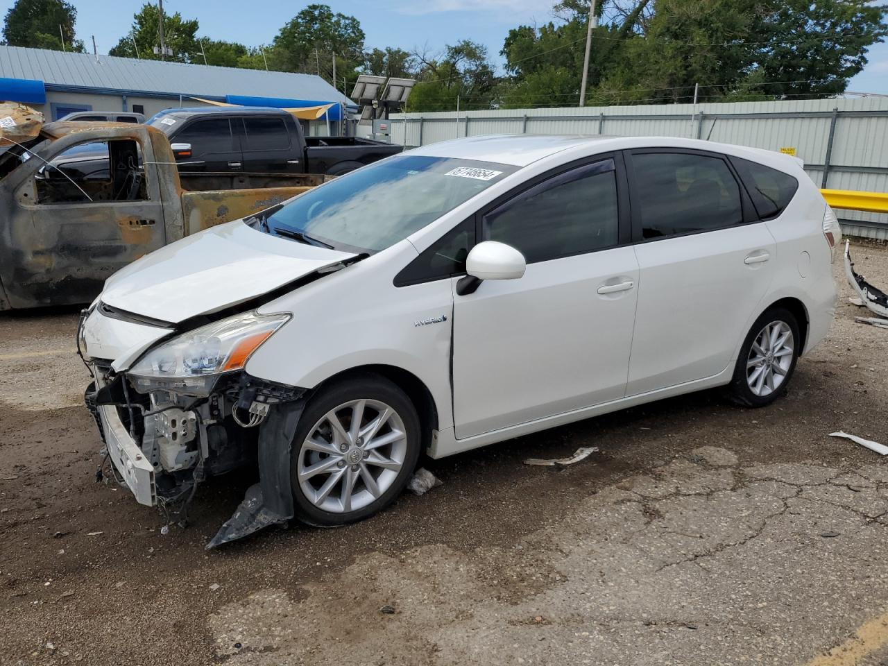 TOYOTA PRIUS V 2012
