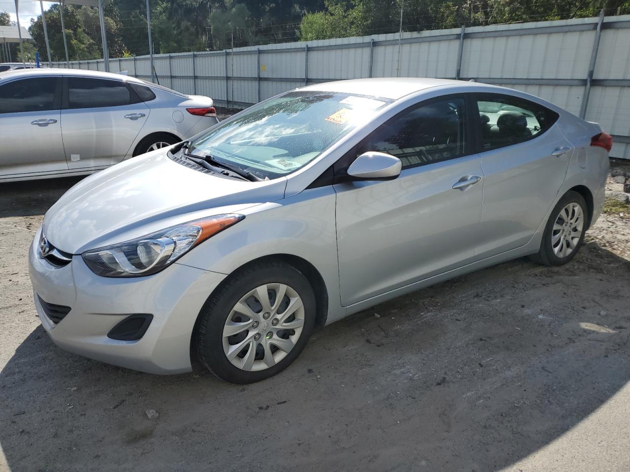 HYUNDAI Elantra Gl 2012
