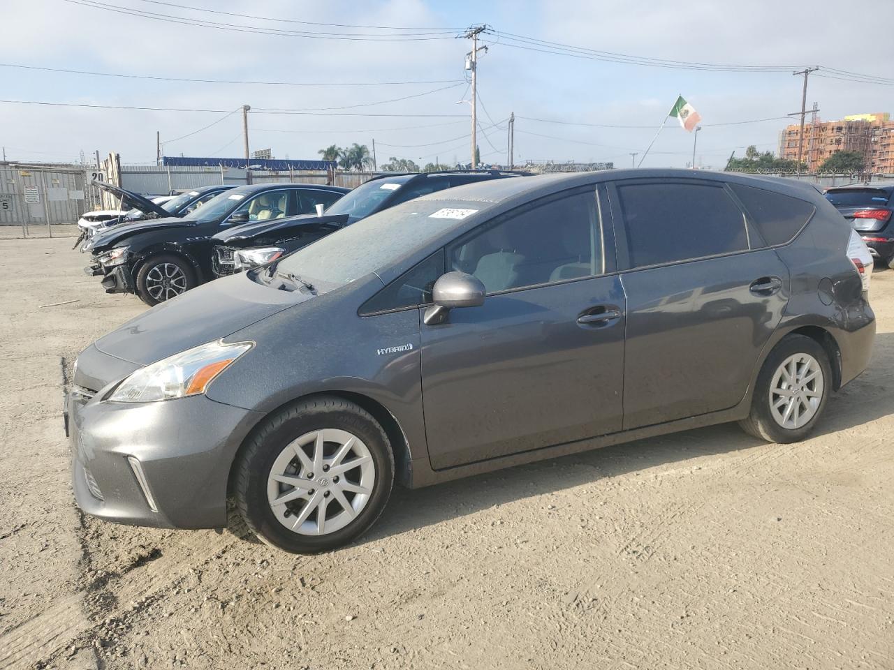 TOYOTA PRIUS V 2013