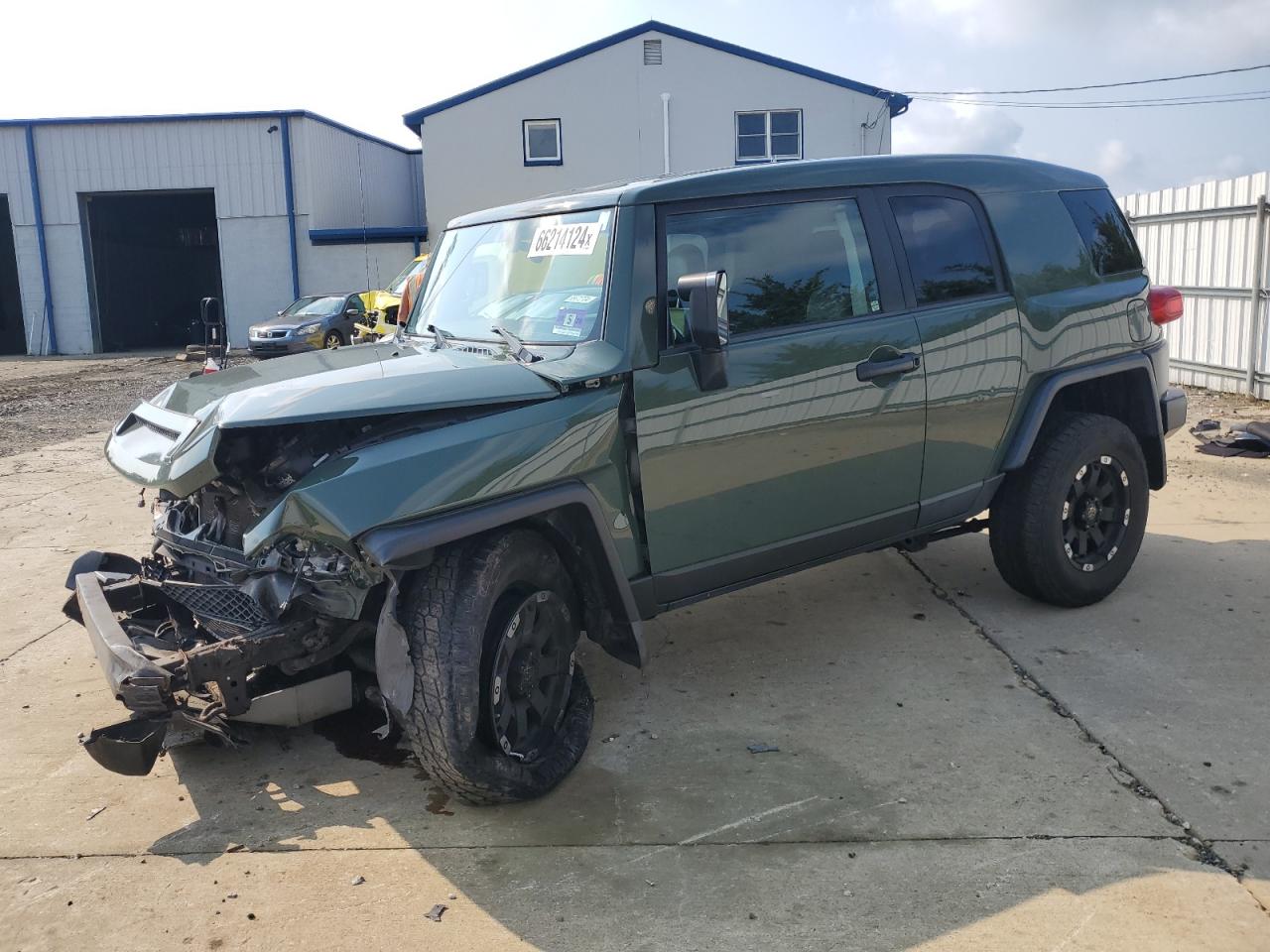 TOYOTA FJ CRUISER 2011