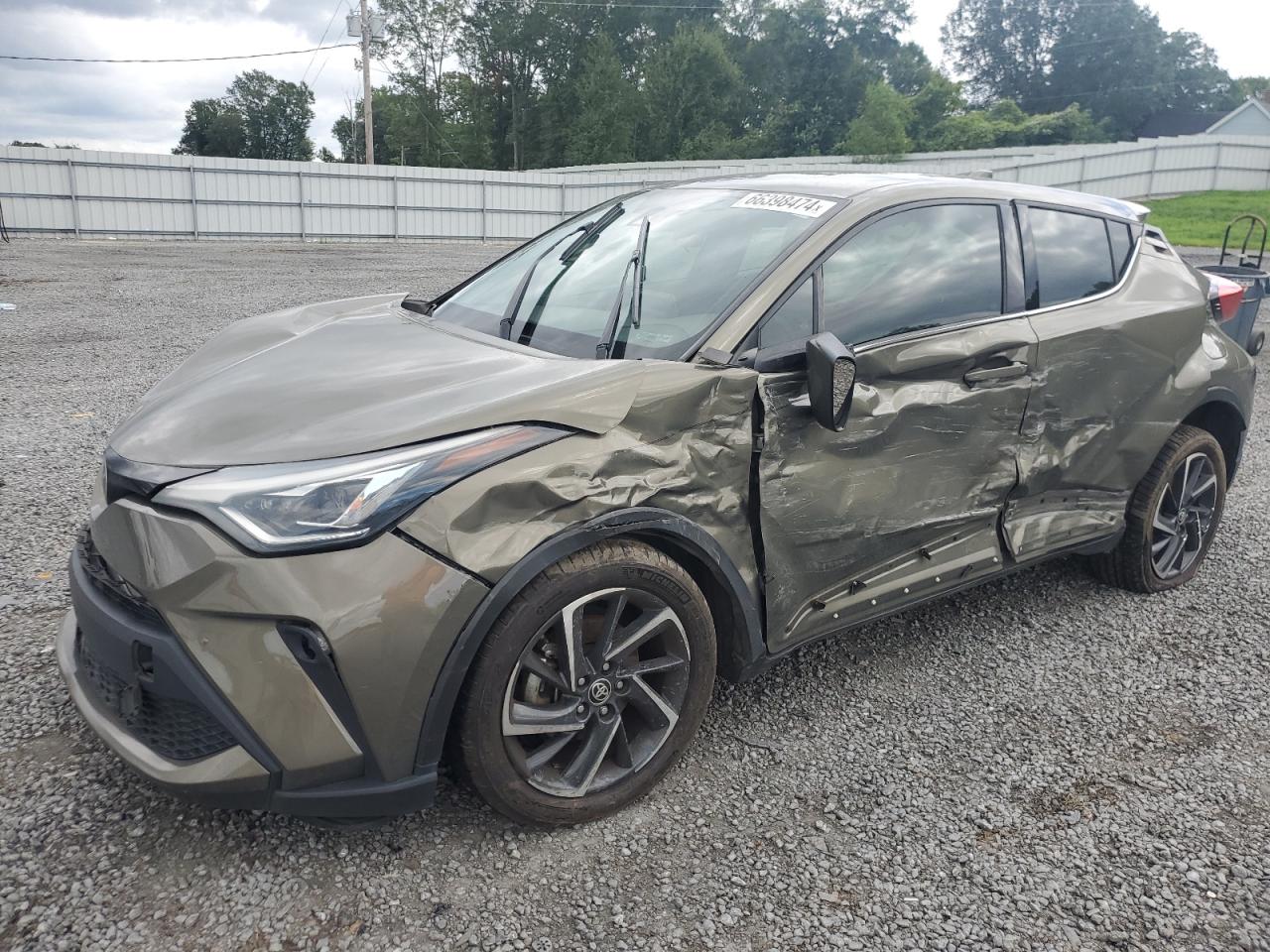 TOYOTA C-HR XLE 2021