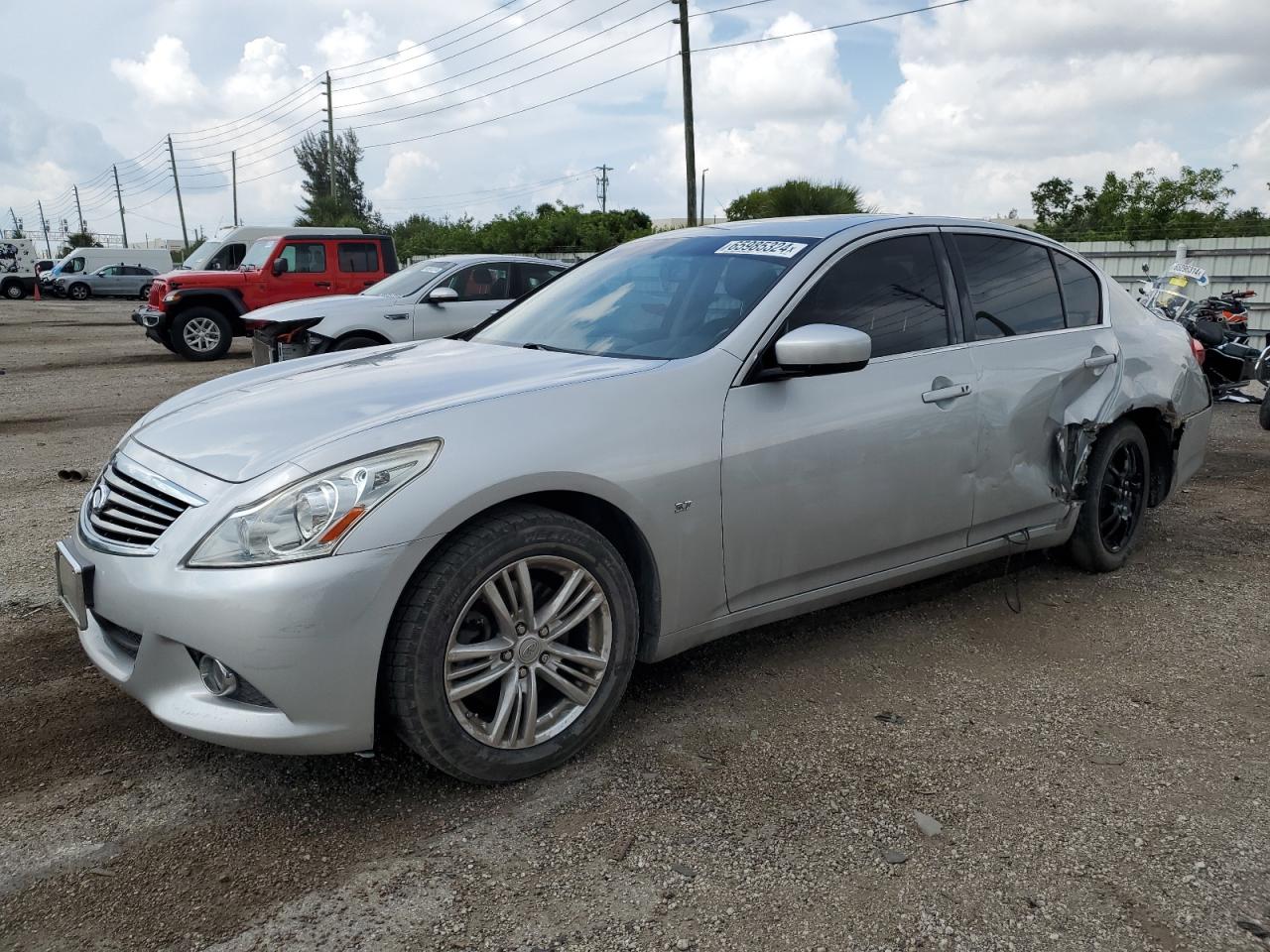 INFINITI Q40 2015