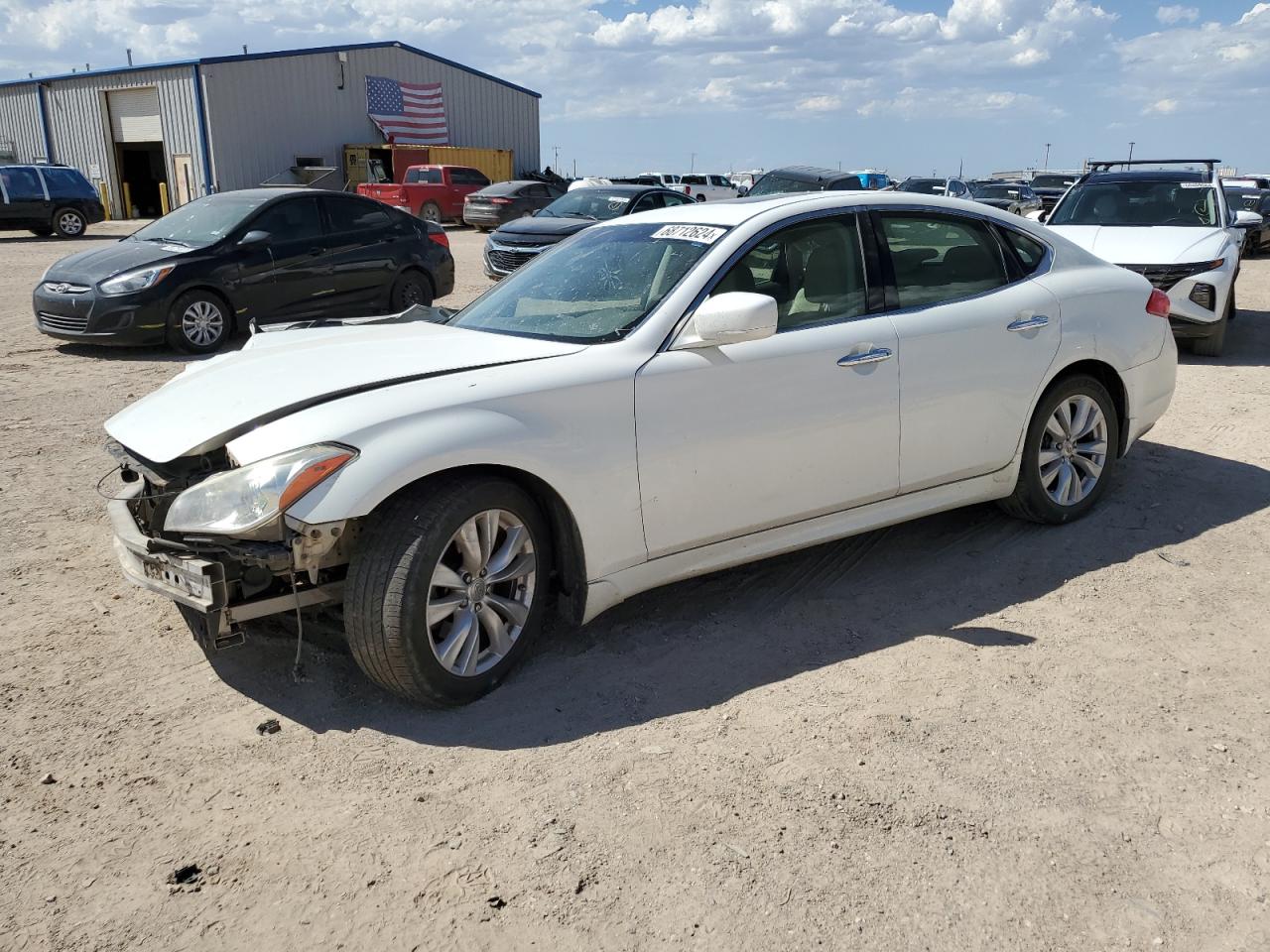INFINITI M37 2011