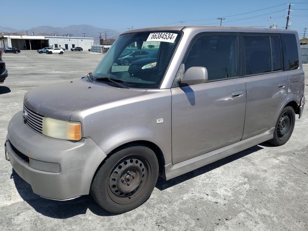TOYOTA Scion Xb 2004
