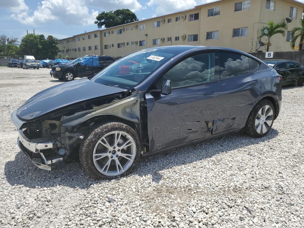 TESLA MODEL Y 2023