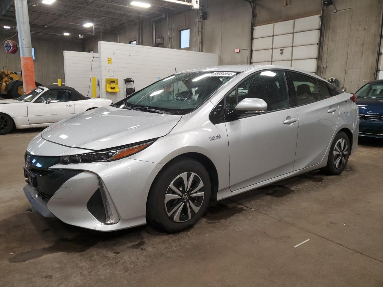 TOYOTA PRIUS 2017