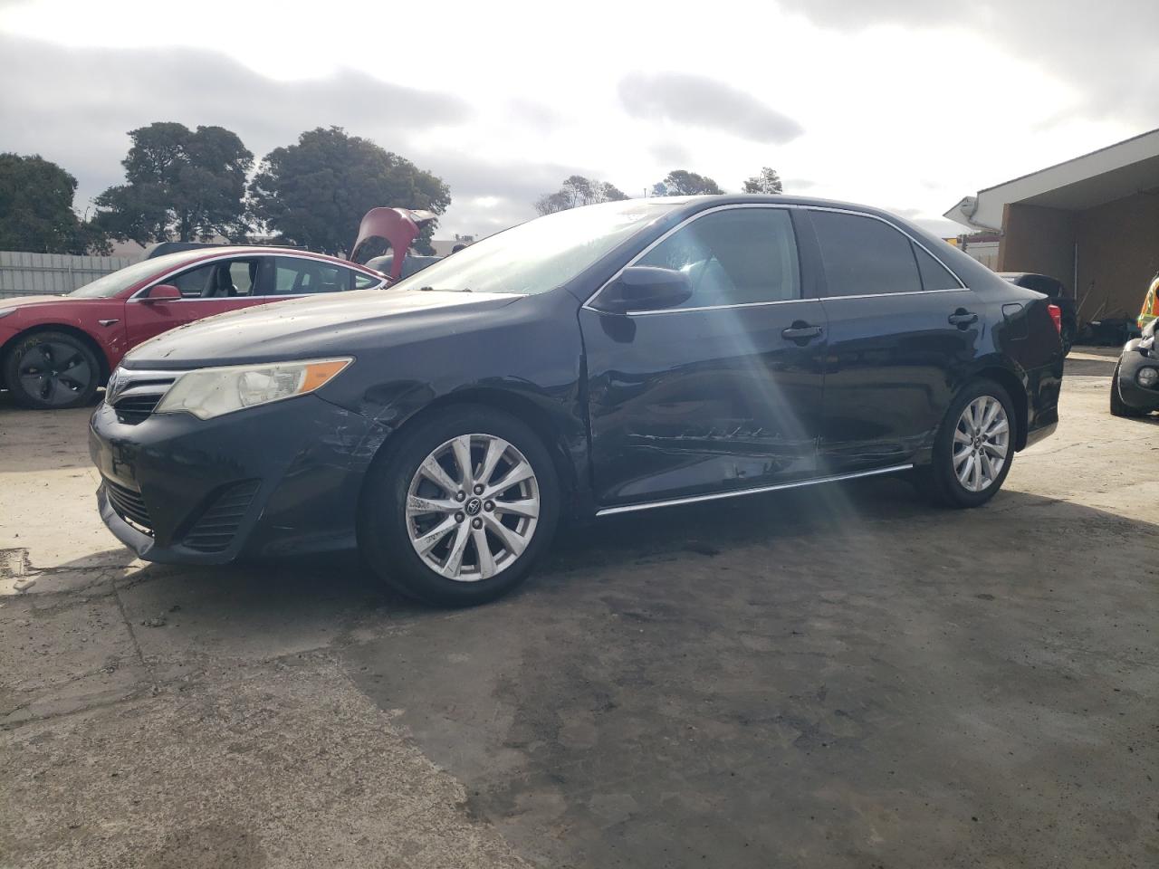 TOYOTA CAMRY BASE 2012