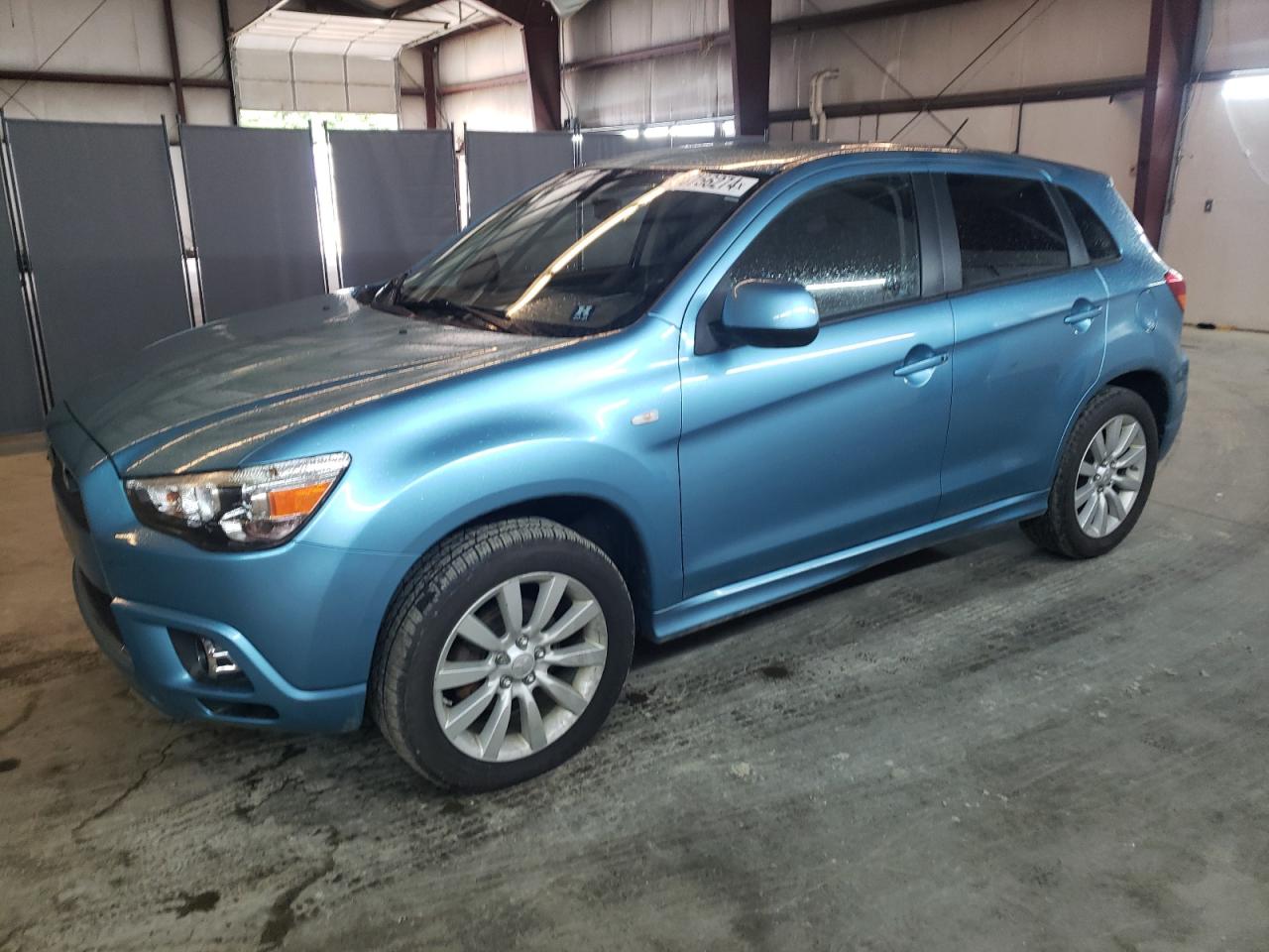MITSUBISHI Outlander 2011