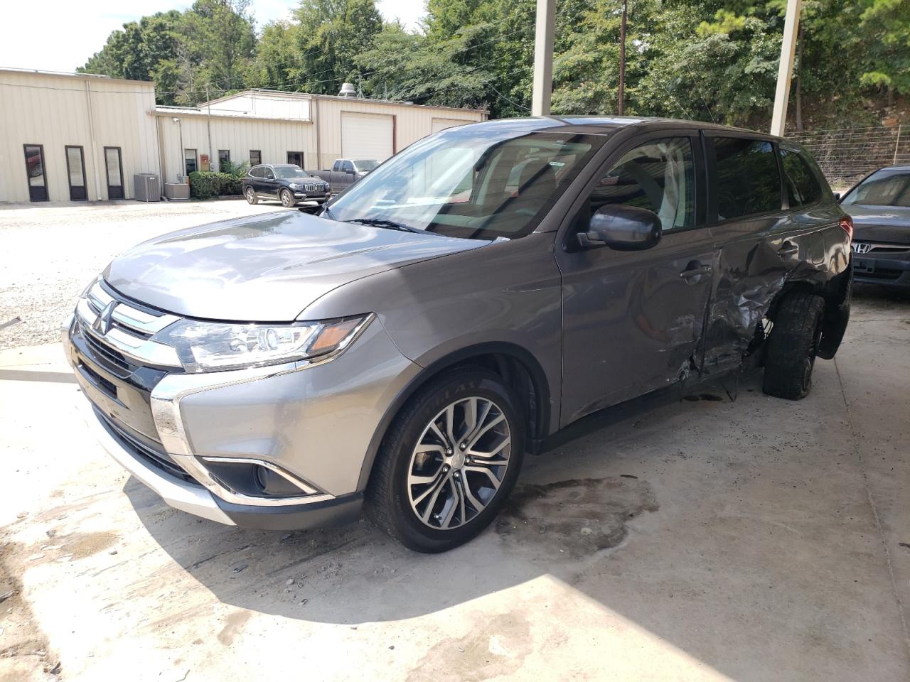 MITSUBISHI OUTLANDER 2018