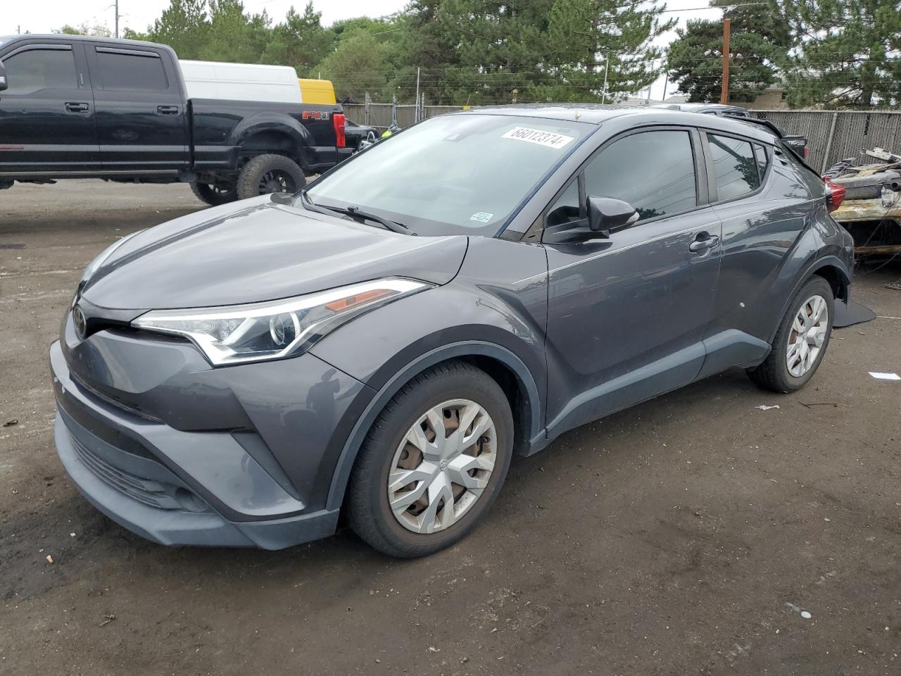 TOYOTA C-HR XLE 2019