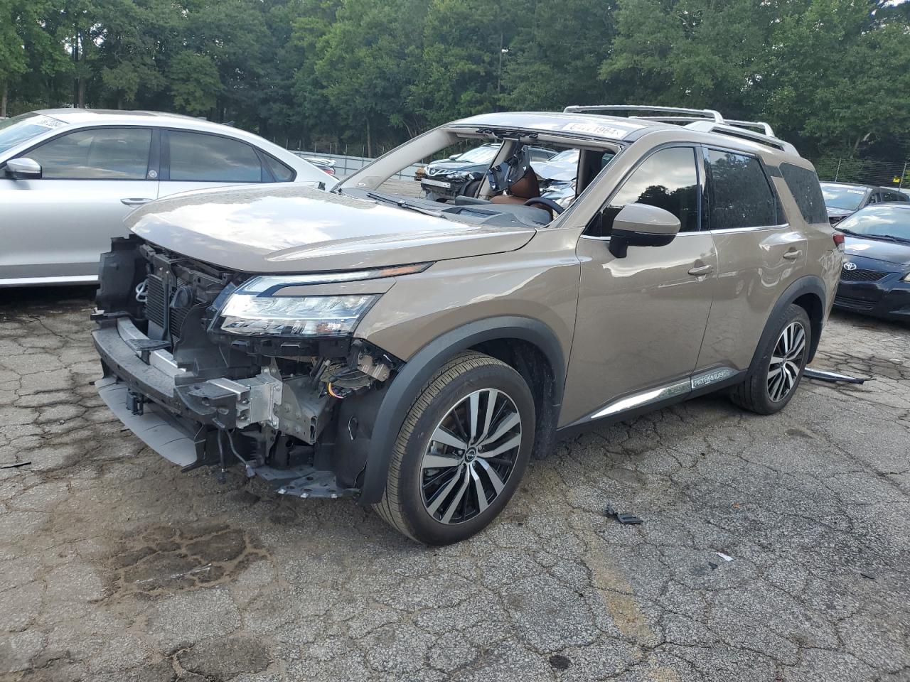 NISSAN Pathfinder 2023