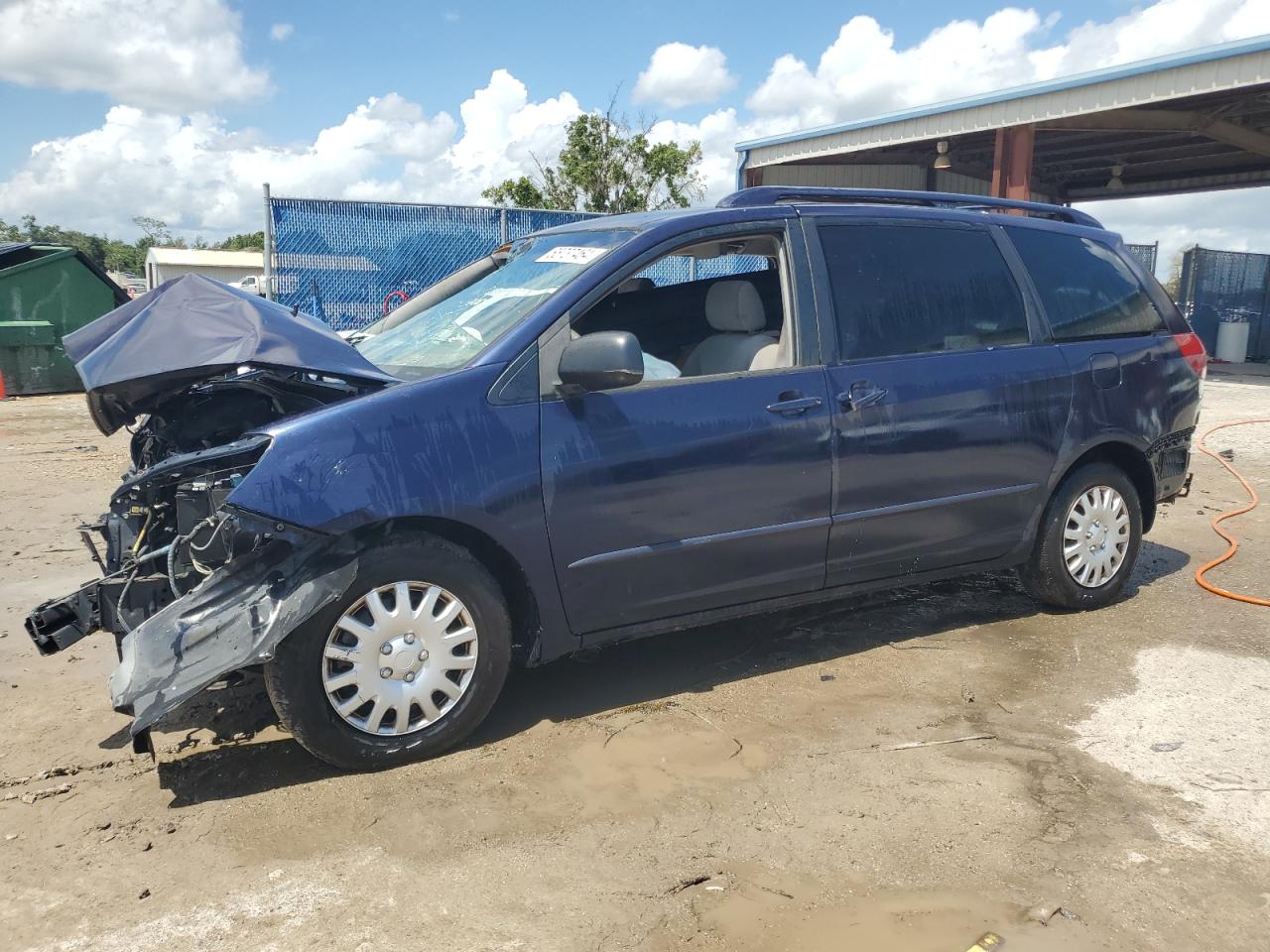 TOYOTA SIENNA CE 2004