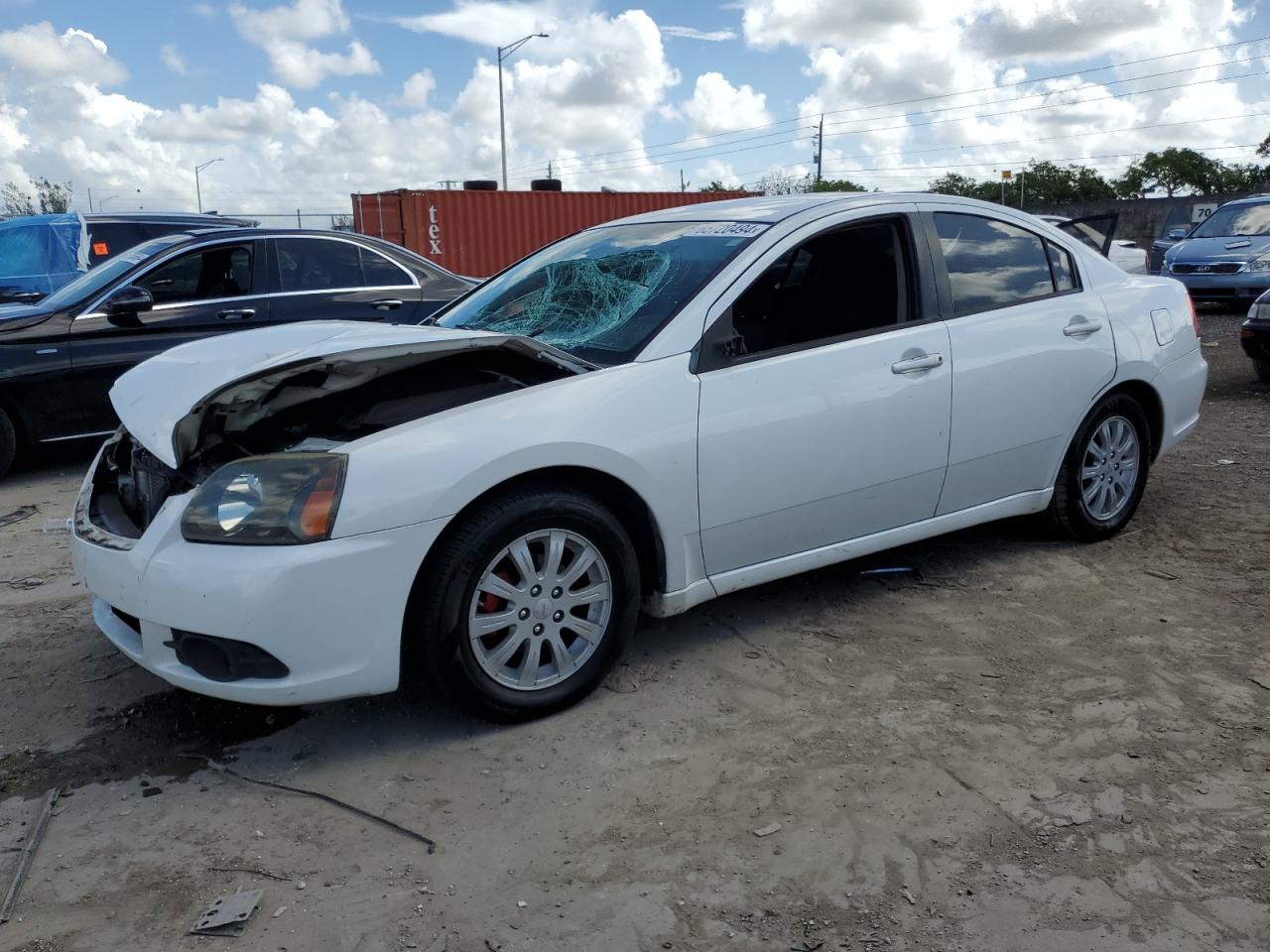MITSUBISHI GALANT FE 2011