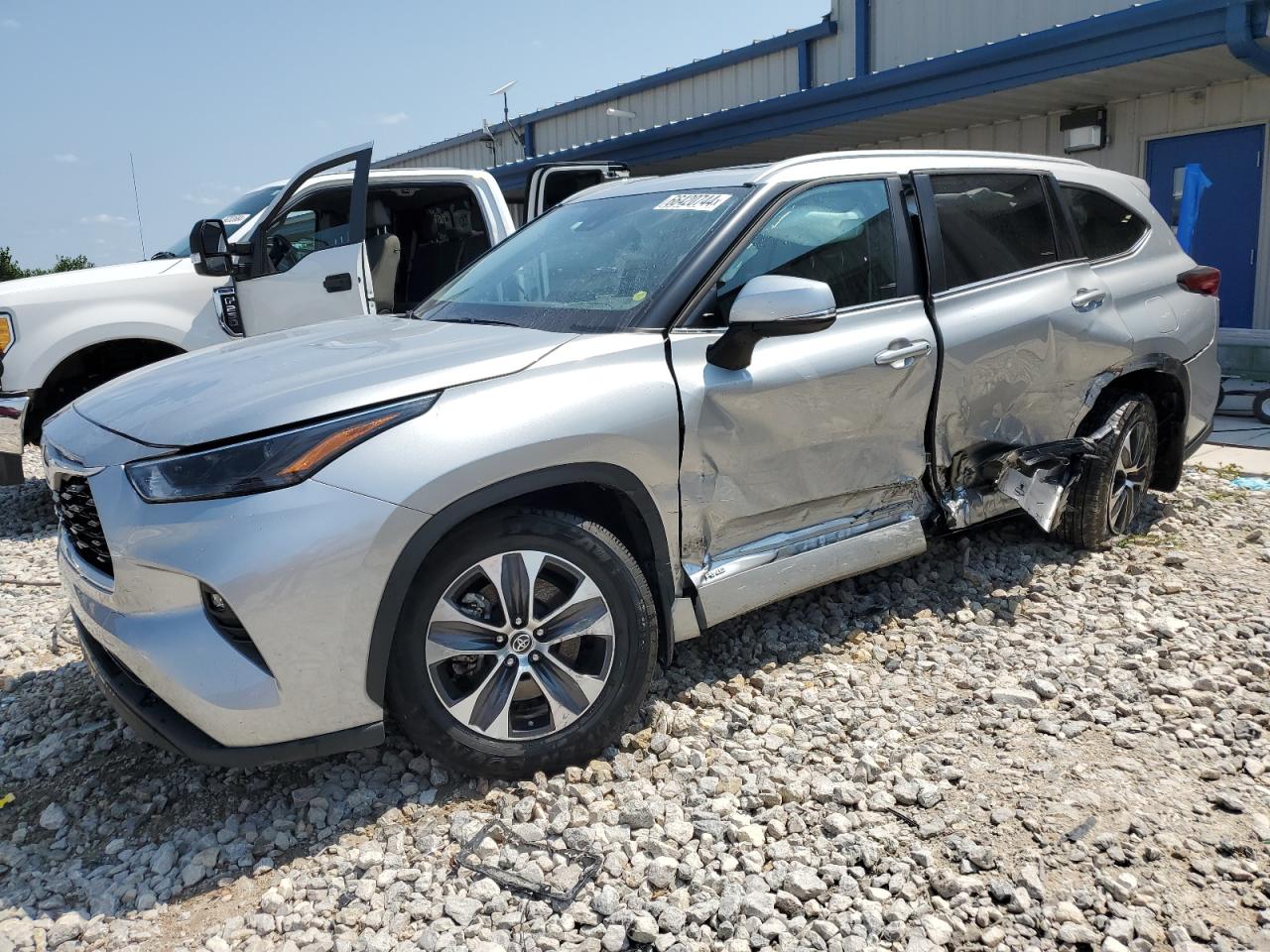 TOYOTA HIGHLANDER 2023