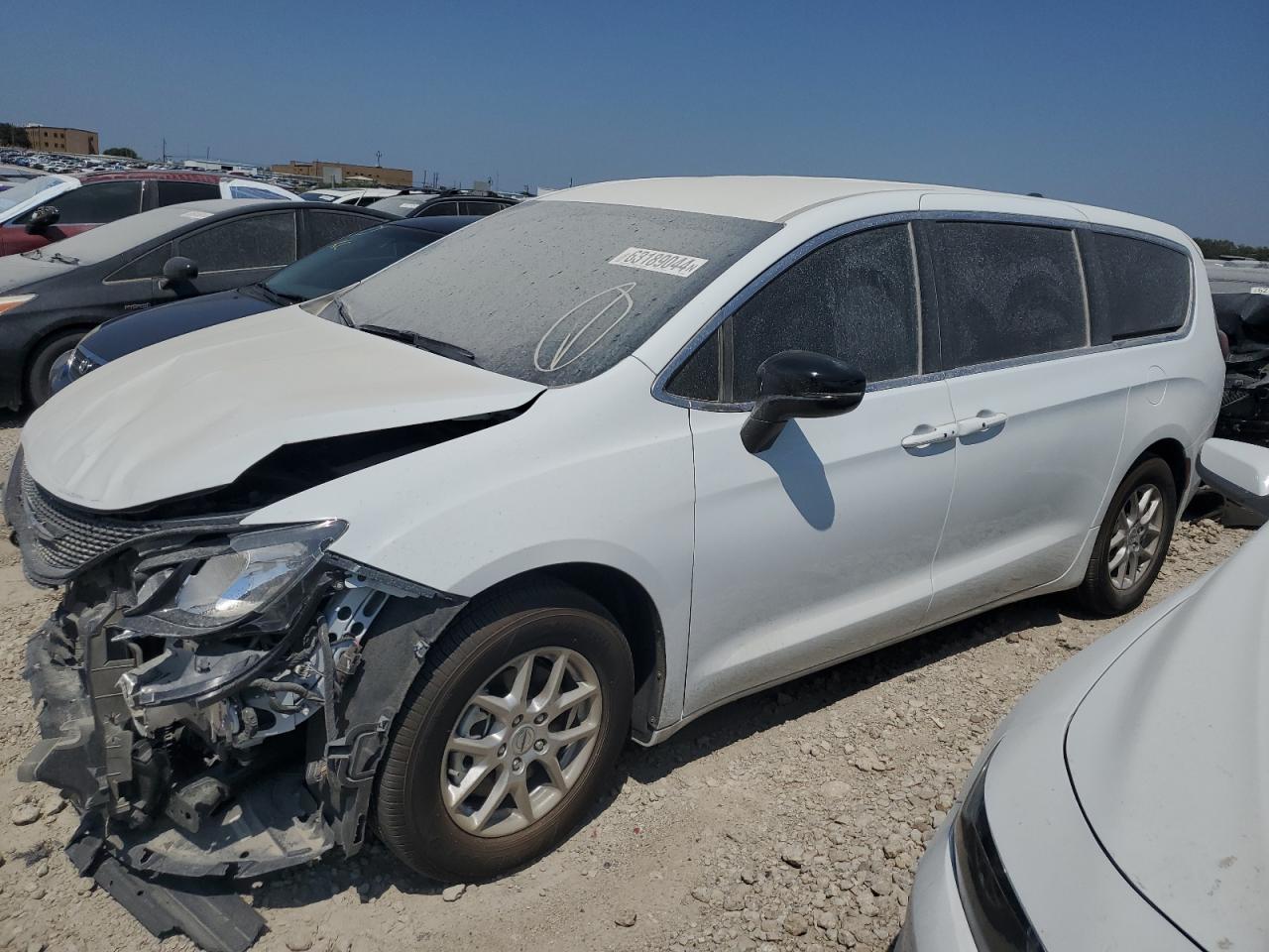 CHRYSLER VOYAGER LX 2024