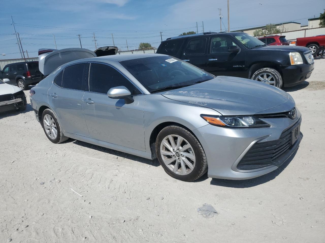 TOYOTA CAMRY LE 2022