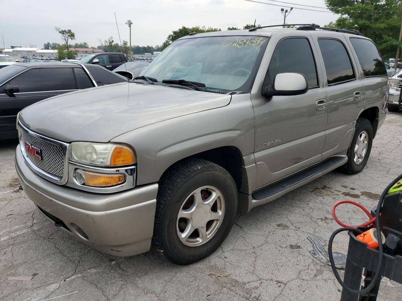 GMC YUKON DENA 2003