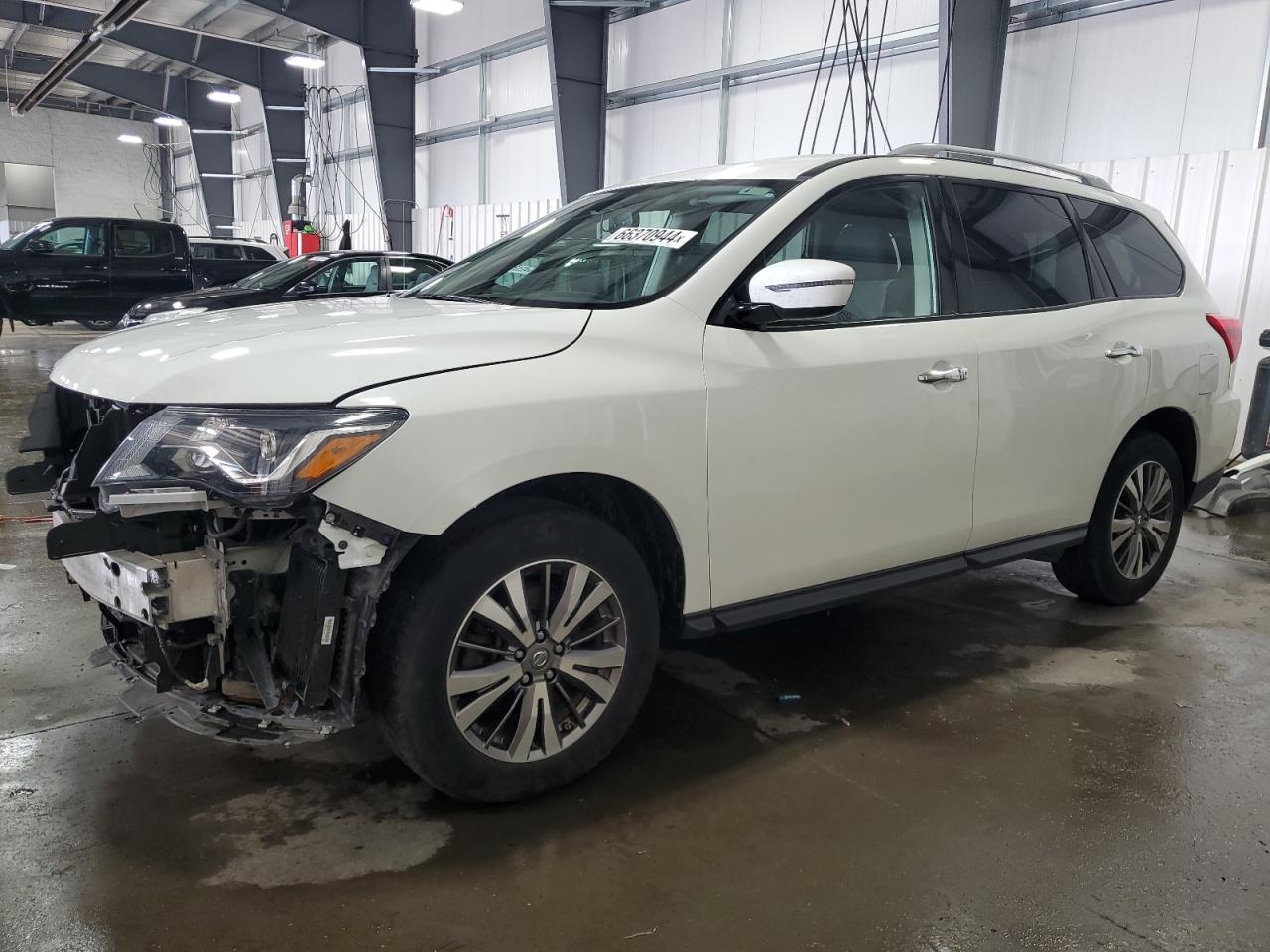 NISSAN PATHFINDER 2019