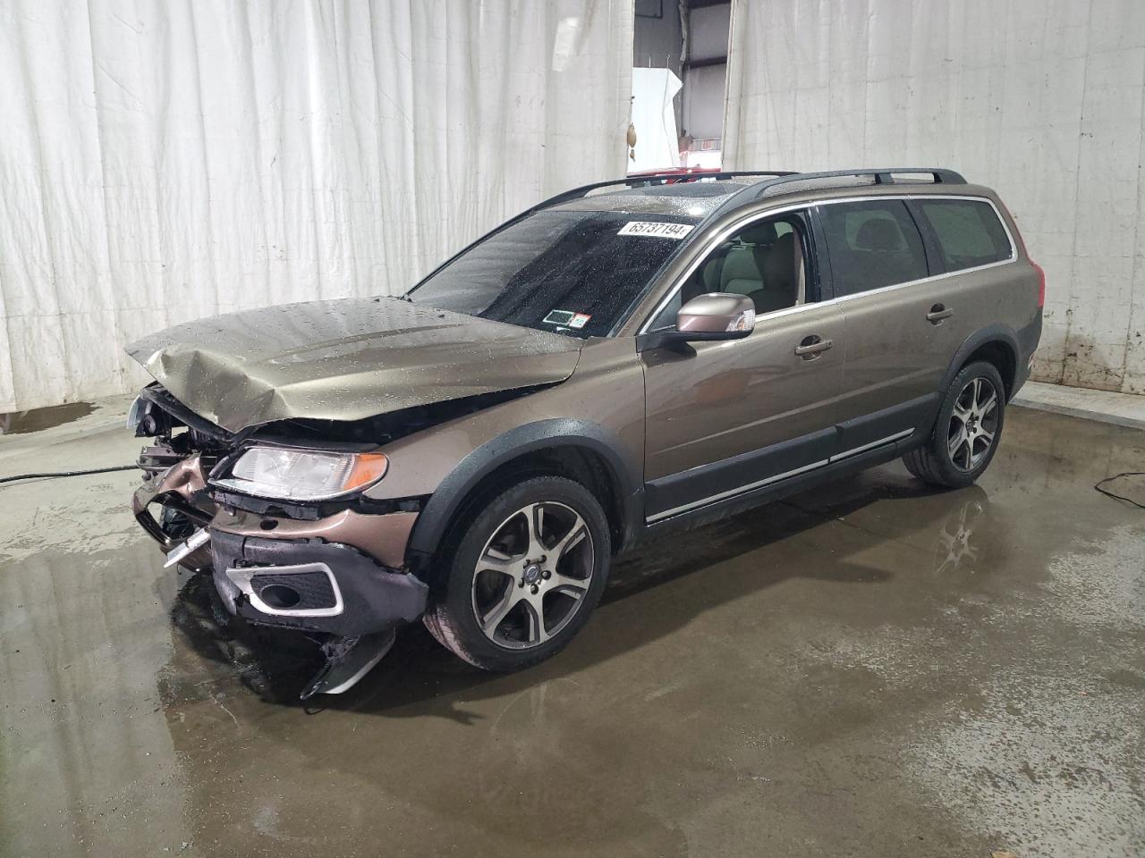 VOLVO XC70 T6 2012