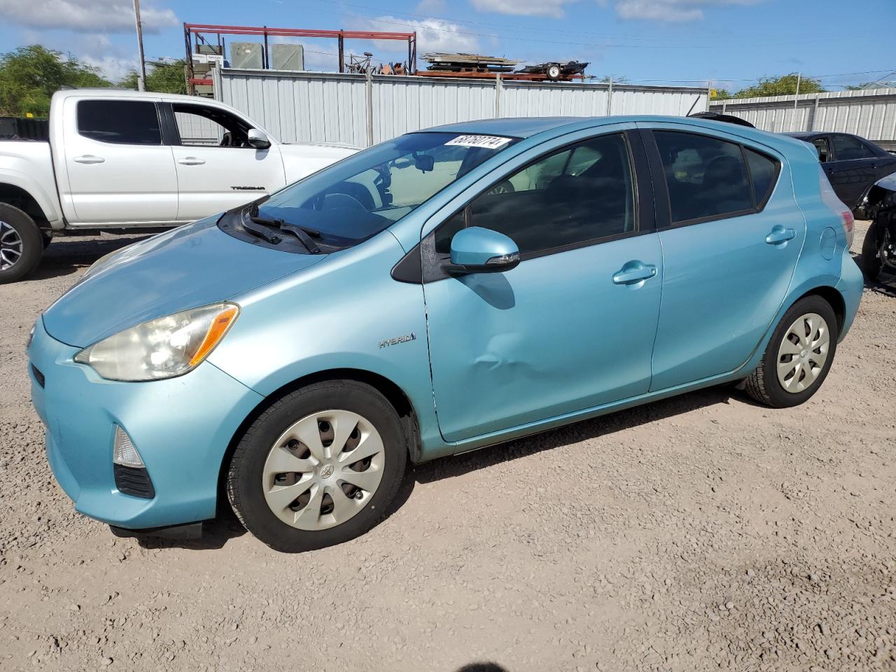 TOYOTA Prius C 2013