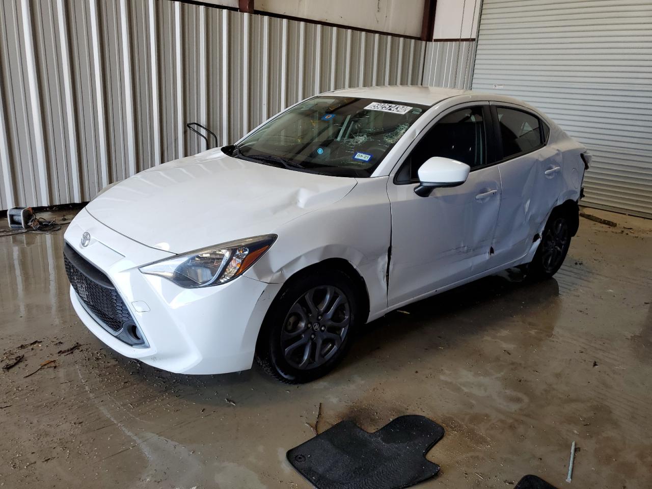 TOYOTA Yaris L 2019