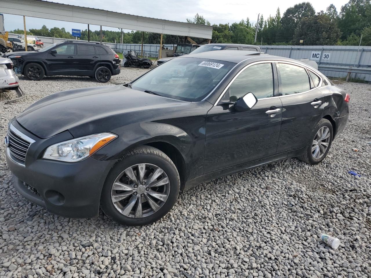 INFINITI M37 X 2011