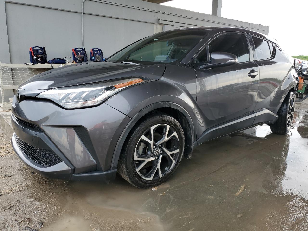 TOYOTA C-HR XLE 2020