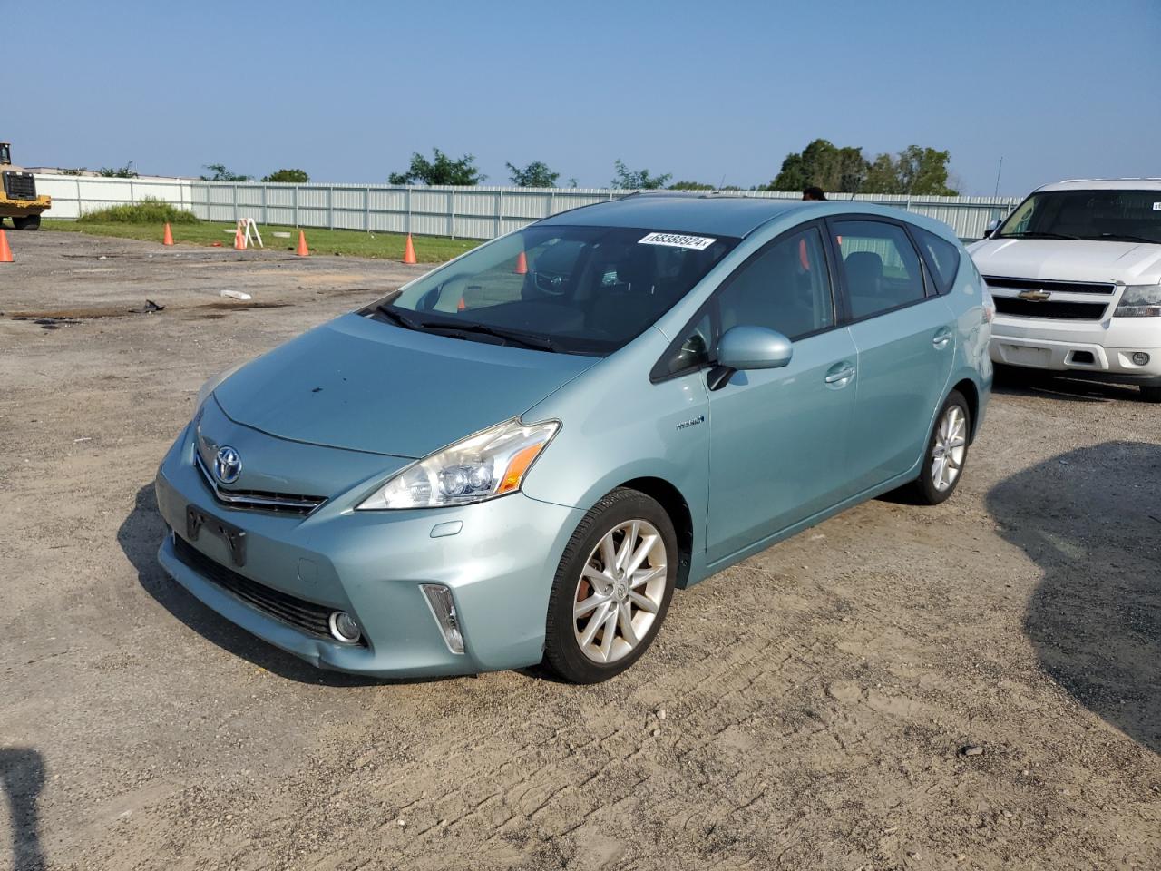 TOYOTA PRIUS V 2013