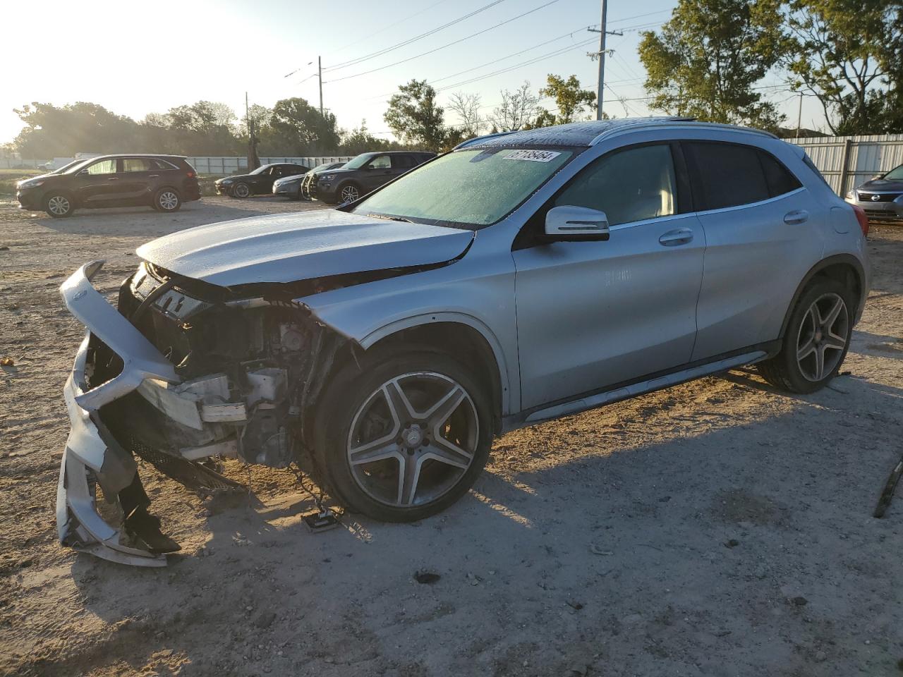 MERCEDES-BENZ GLA-CLASS 2015