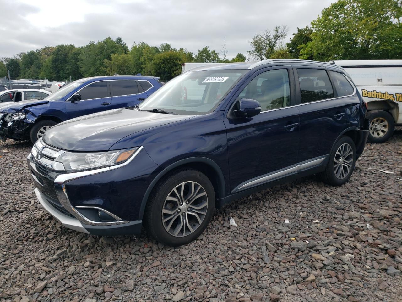 MITSUBISHI OUTLANDER 2018