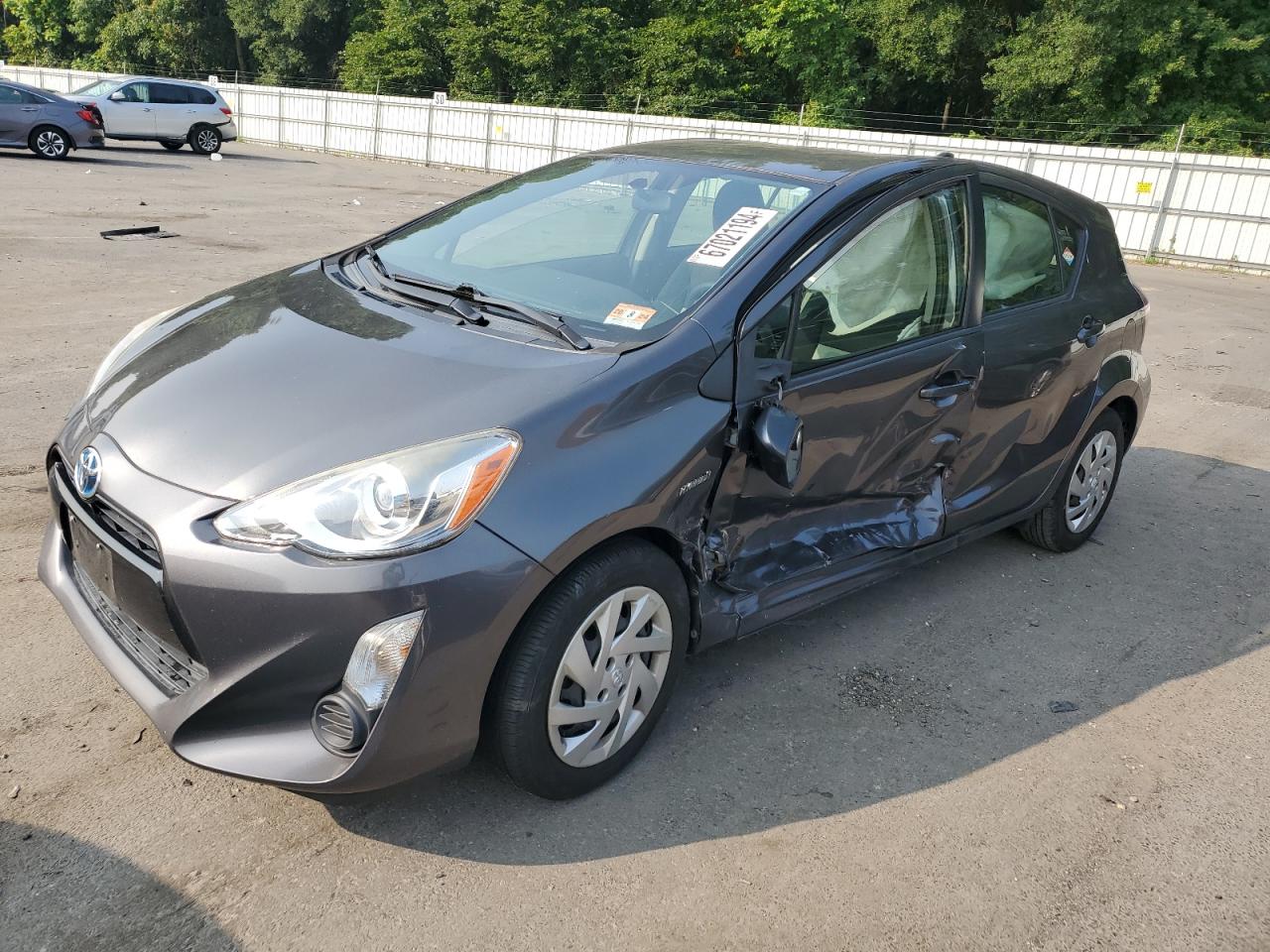 TOYOTA PRIUS C 2015