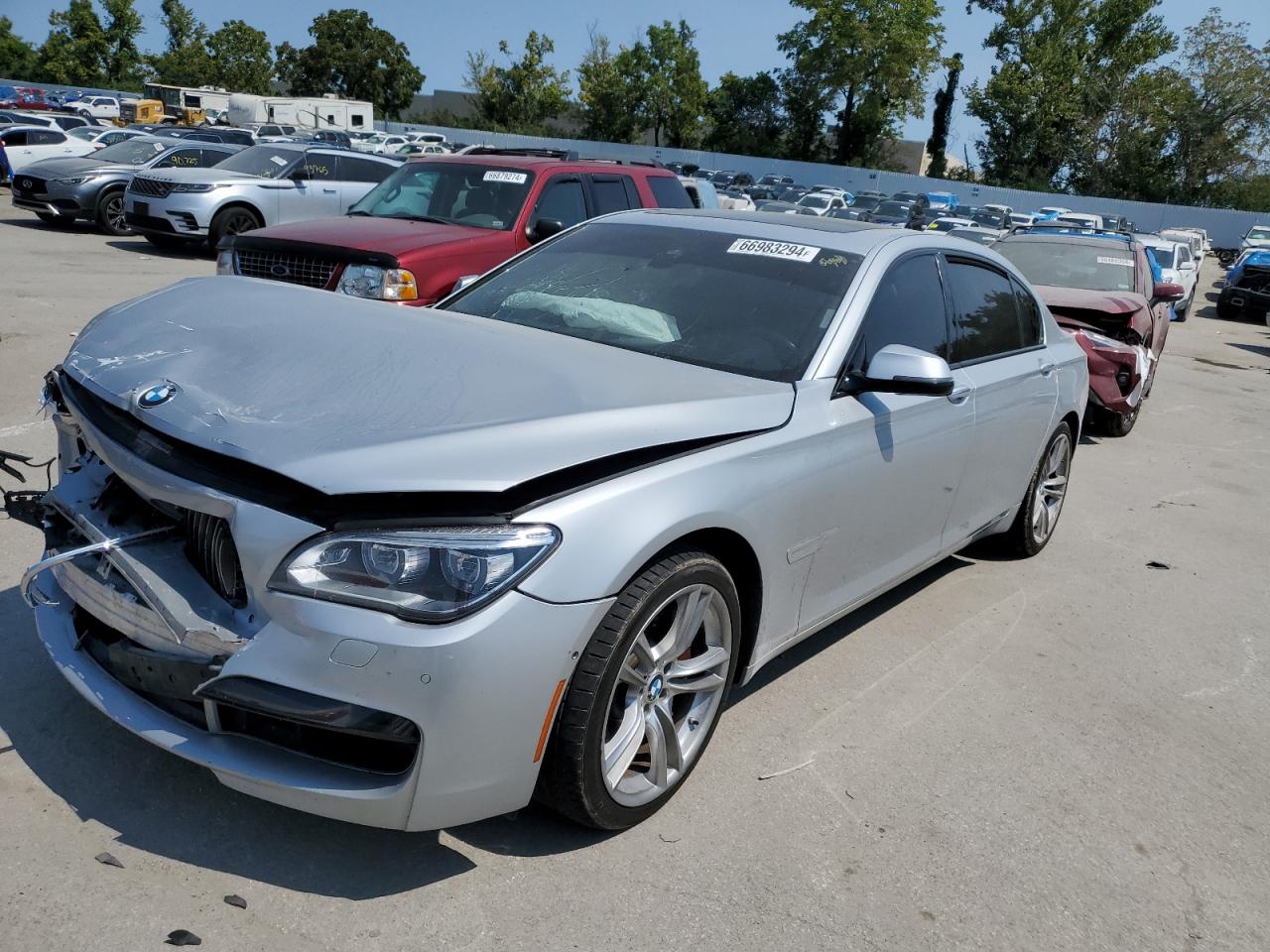 BMW 750 LXI 2014