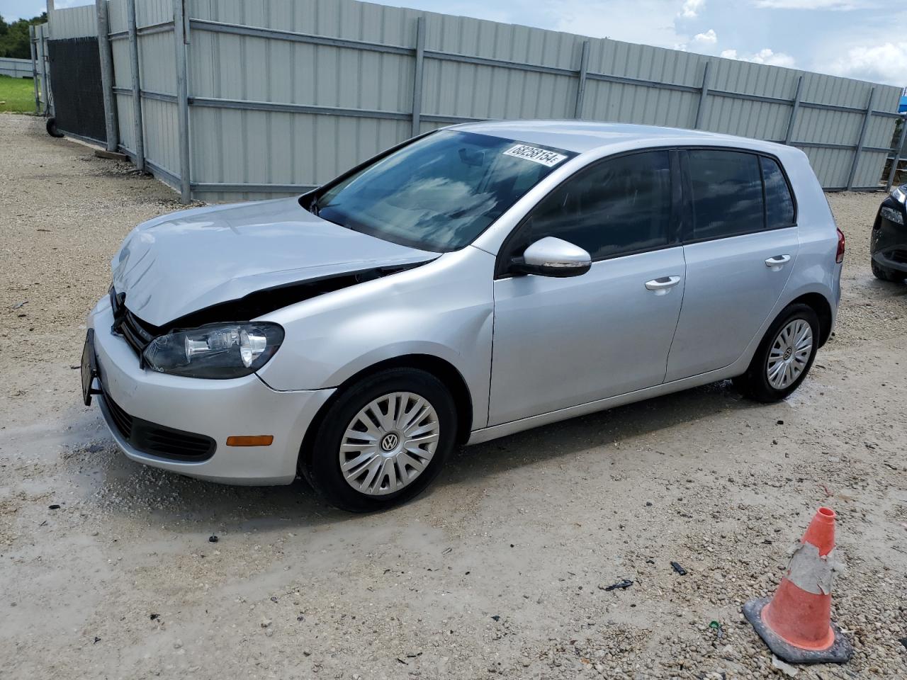 VOLKSWAGEN Golf 2012