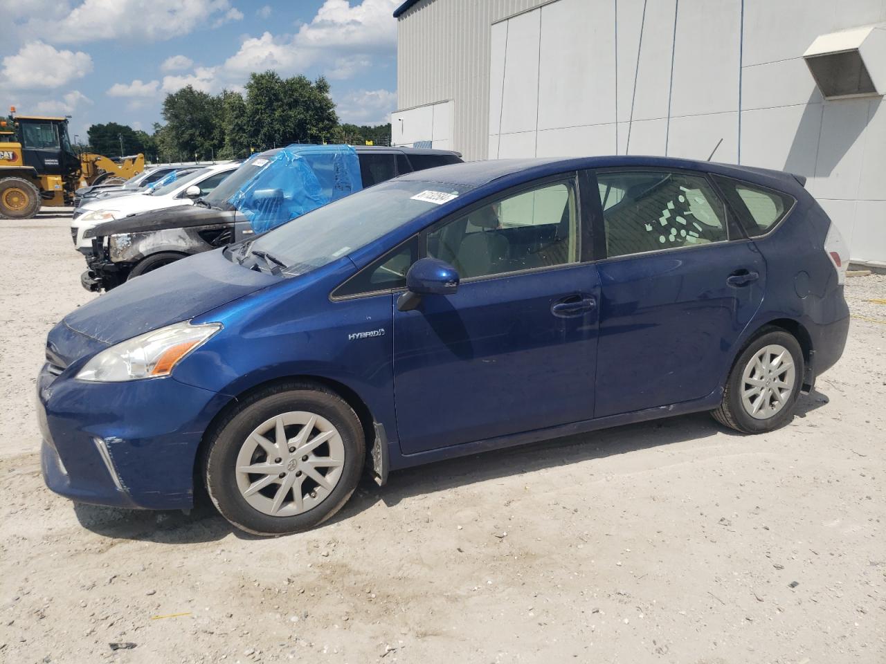 TOYOTA PRIUS V 2012