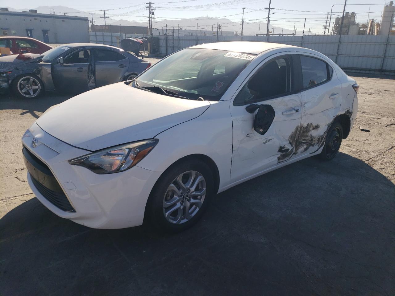 TOYOTA YARIS 2017