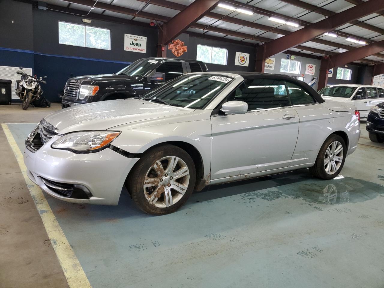 CHRYSLER 200 TOURIN 2011