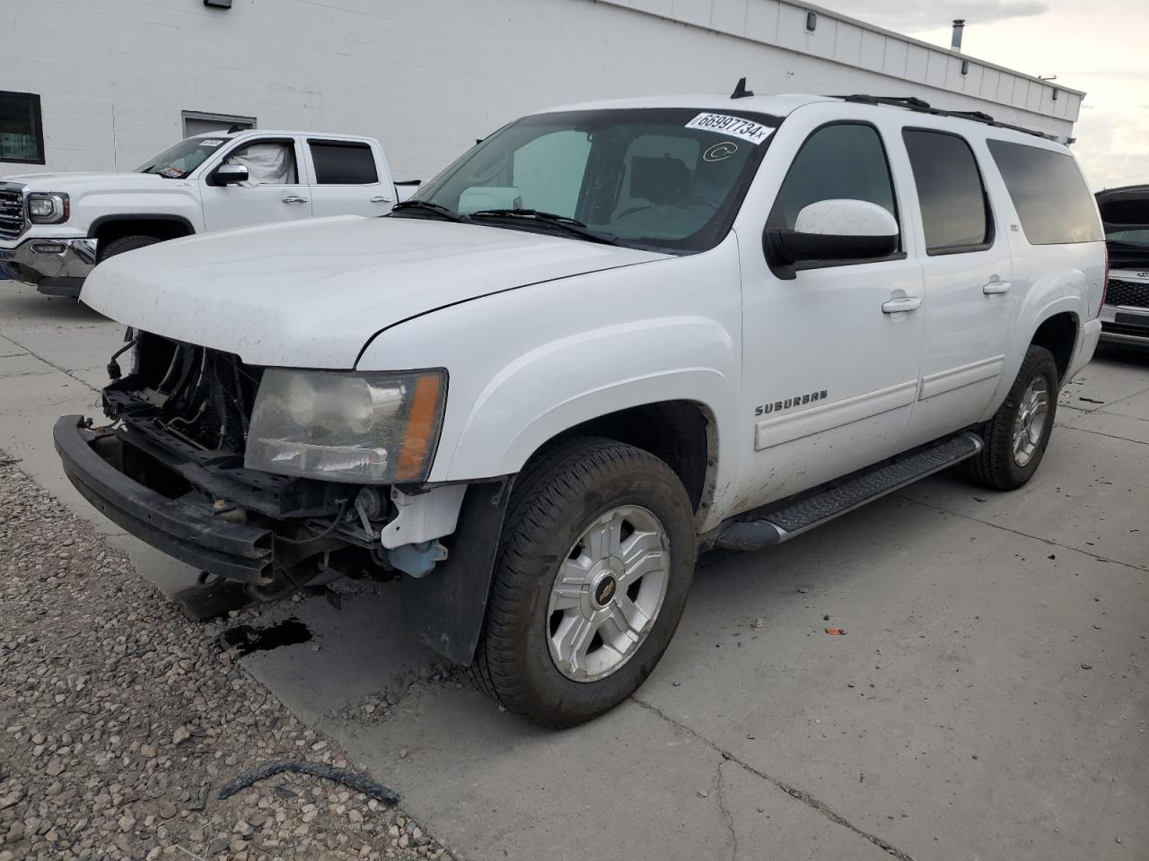 CHEVROLET Suburban K 2011