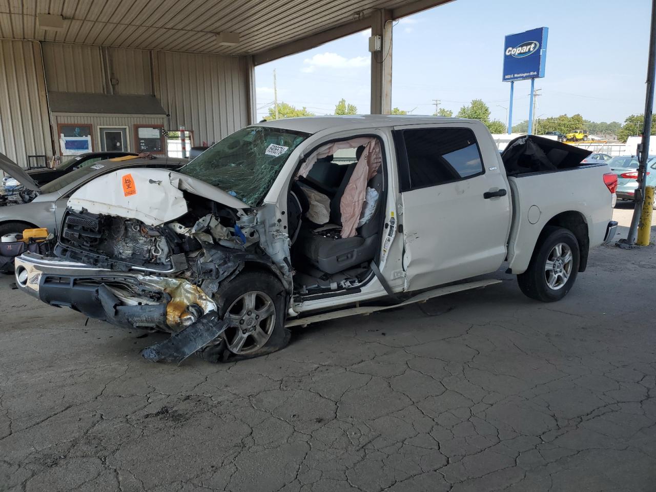 TOYOTA TUNDRA CRE 2011