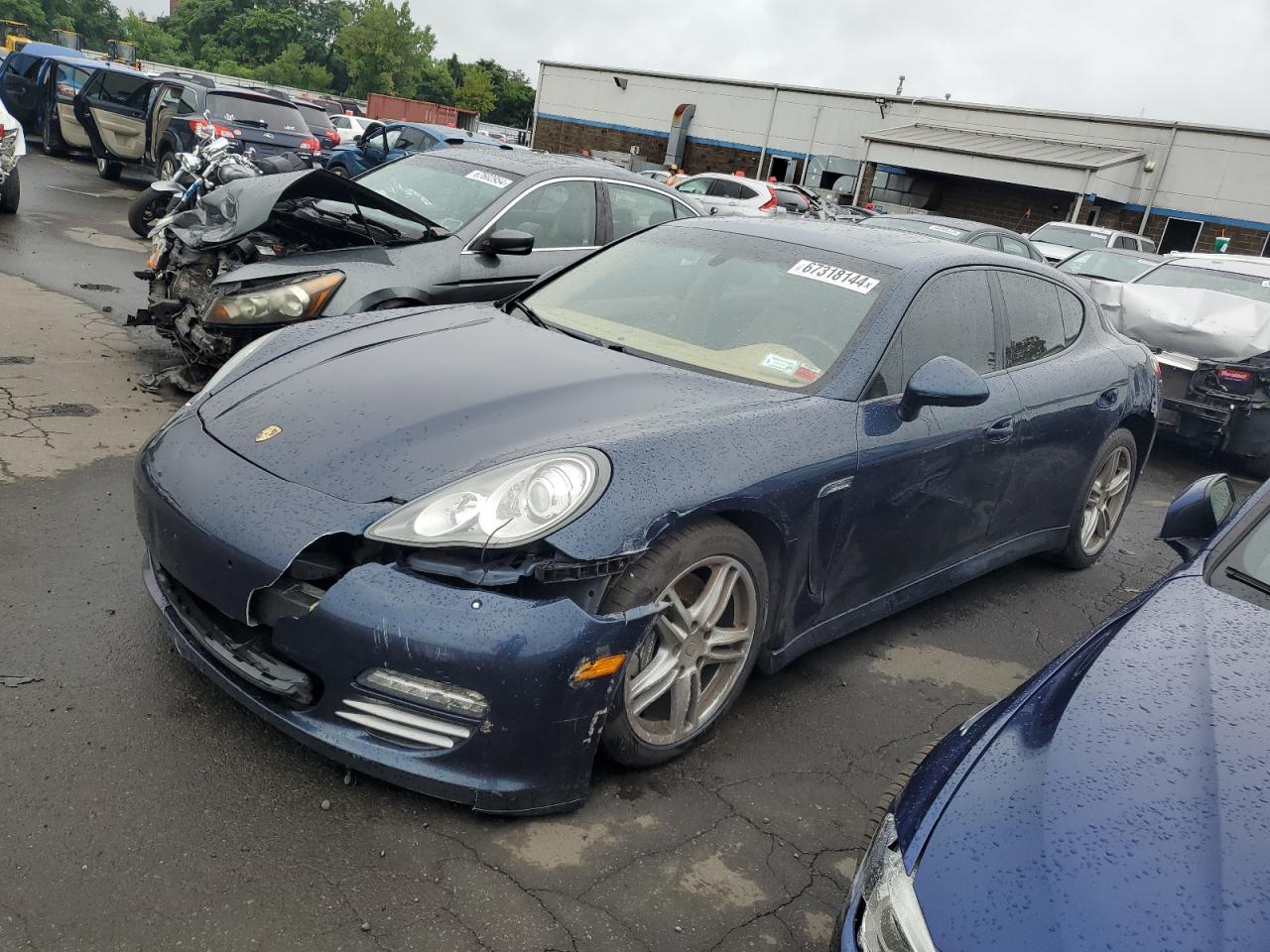 PORSCHE PANAMERA 2011
