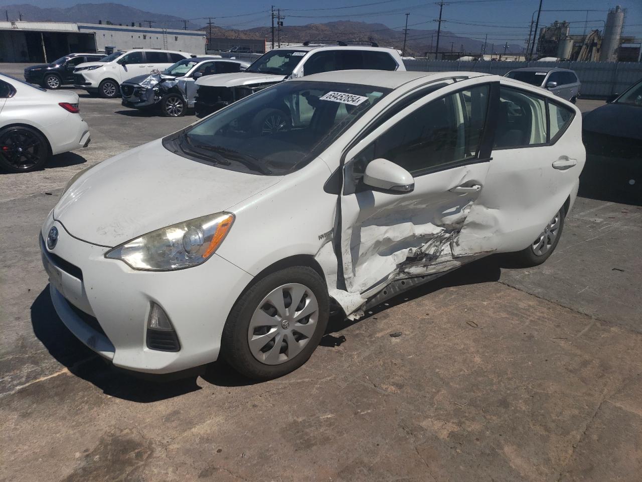 TOYOTA PRIUS C 2014