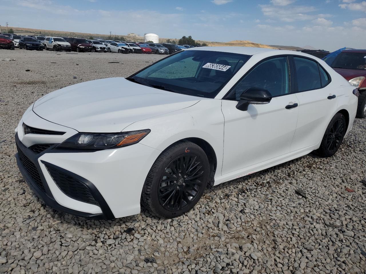 TOYOTA CAMRY SE 2022