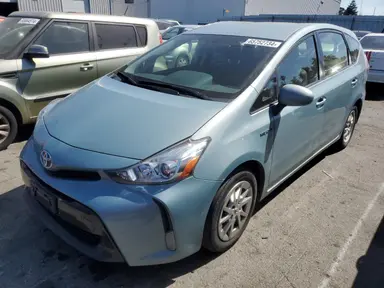 Toyota Prius V 2015